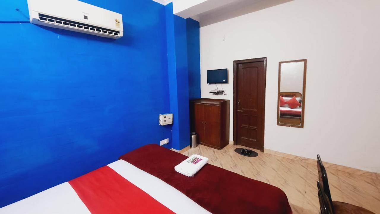 Hotel Holiday Inn Paradise Csandígarh Kültér fotó