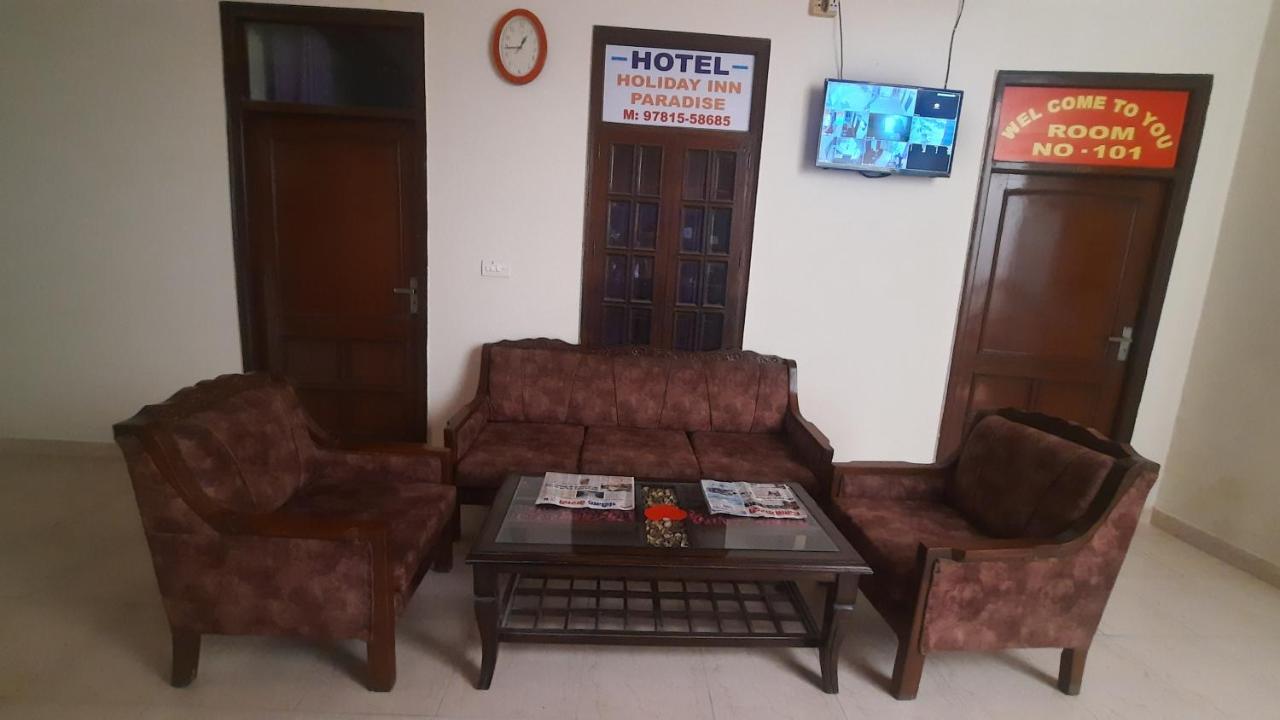 Hotel Holiday Inn Paradise Csandígarh Kültér fotó